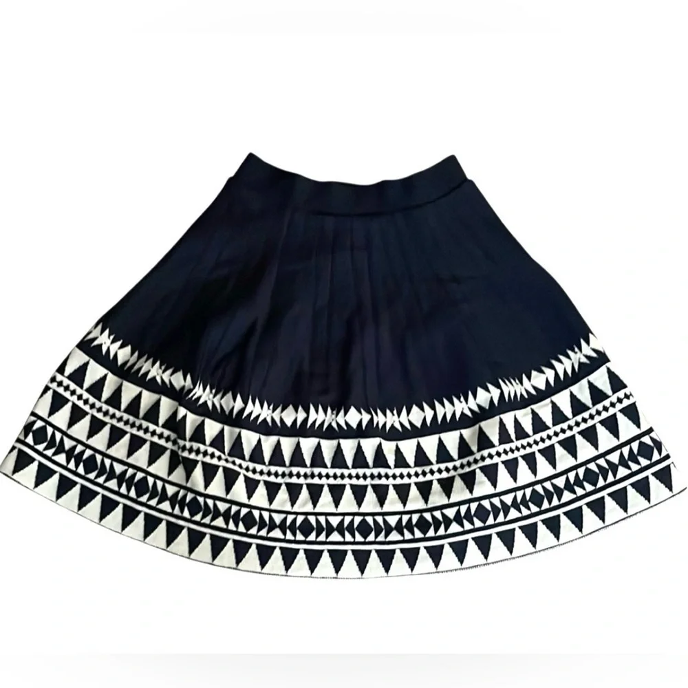Francesca’s AINA BE A-line Knit Mini Skirt Navy Cream Geometric Print NWT Size S
